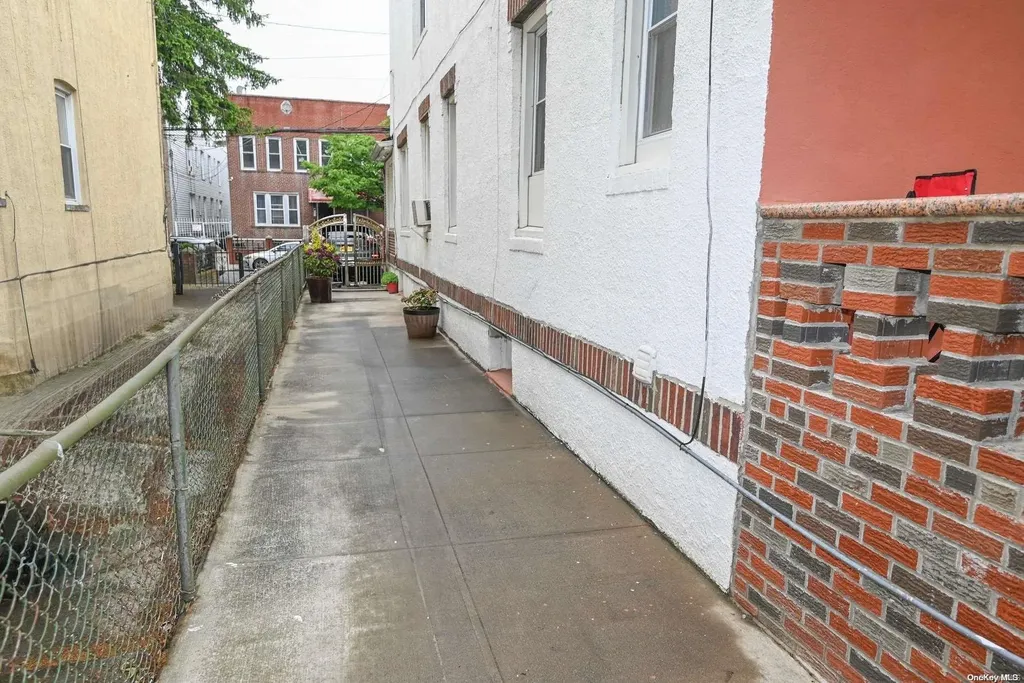 447 E 46th Street Brooklyn NY 11203