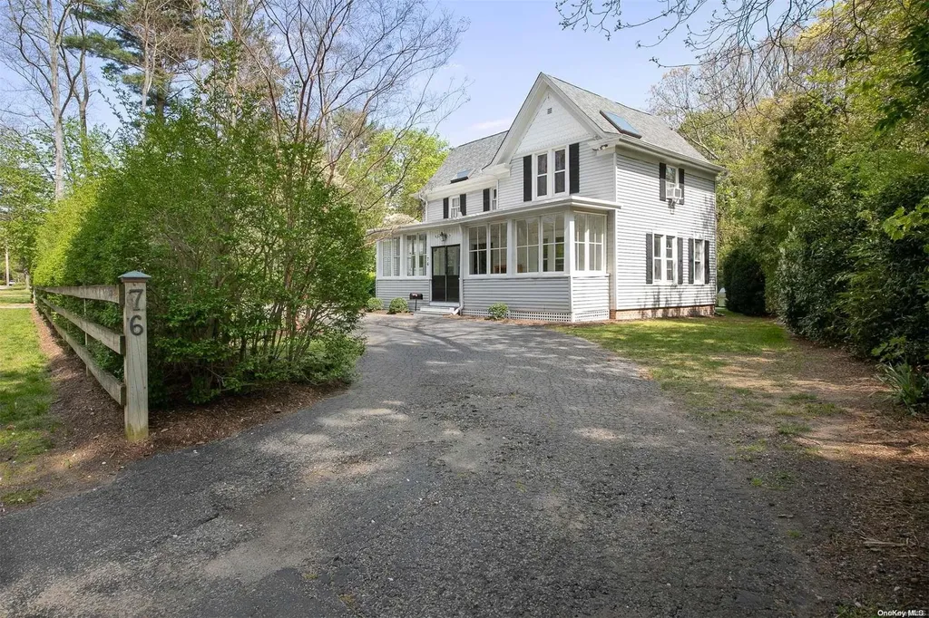 76 Edgewood Avenue Smithtown NY 11787