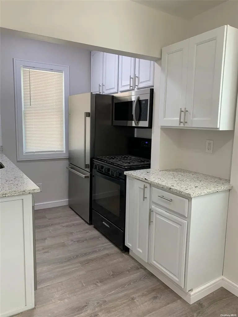 166 Broadway Lynbrook NY 11563