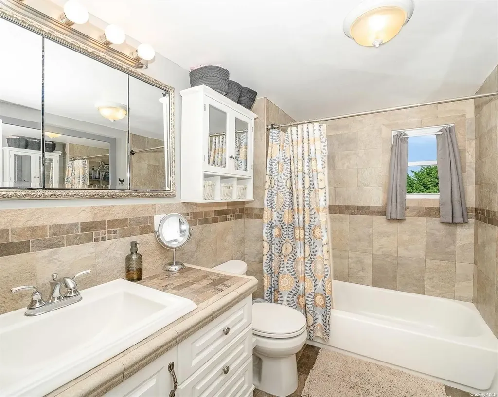 45 Croft Lane Smithtown NY 11787
