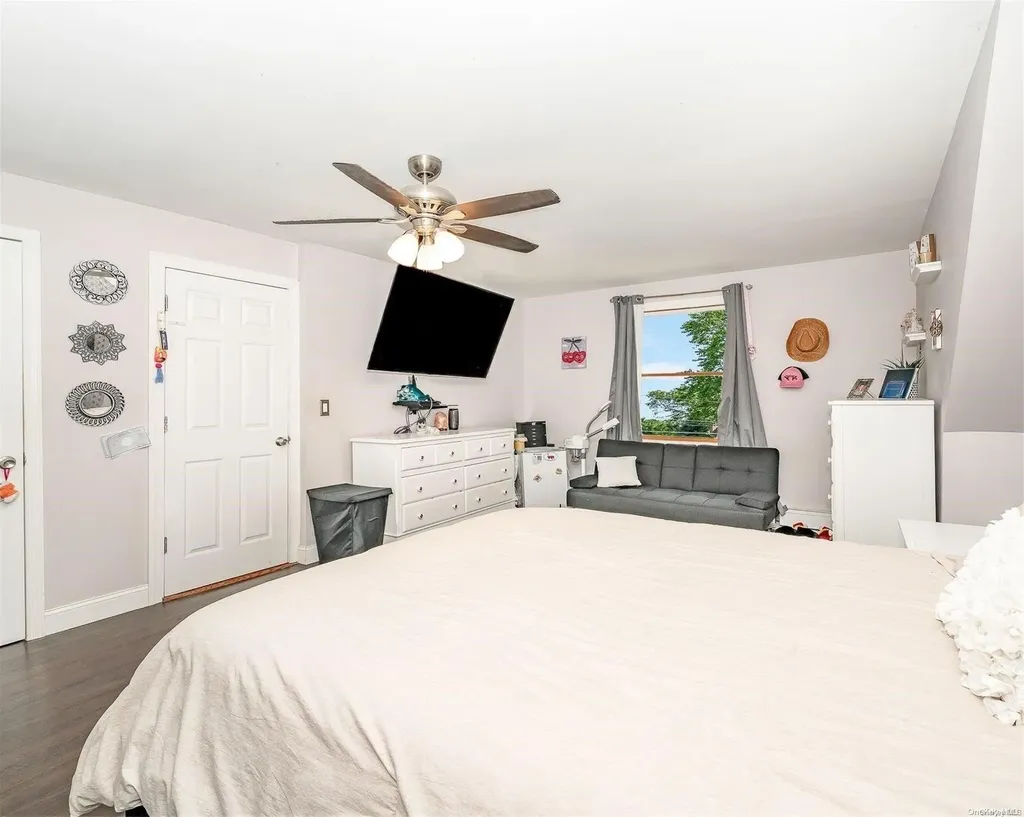45 Croft Lane Smithtown NY 11787