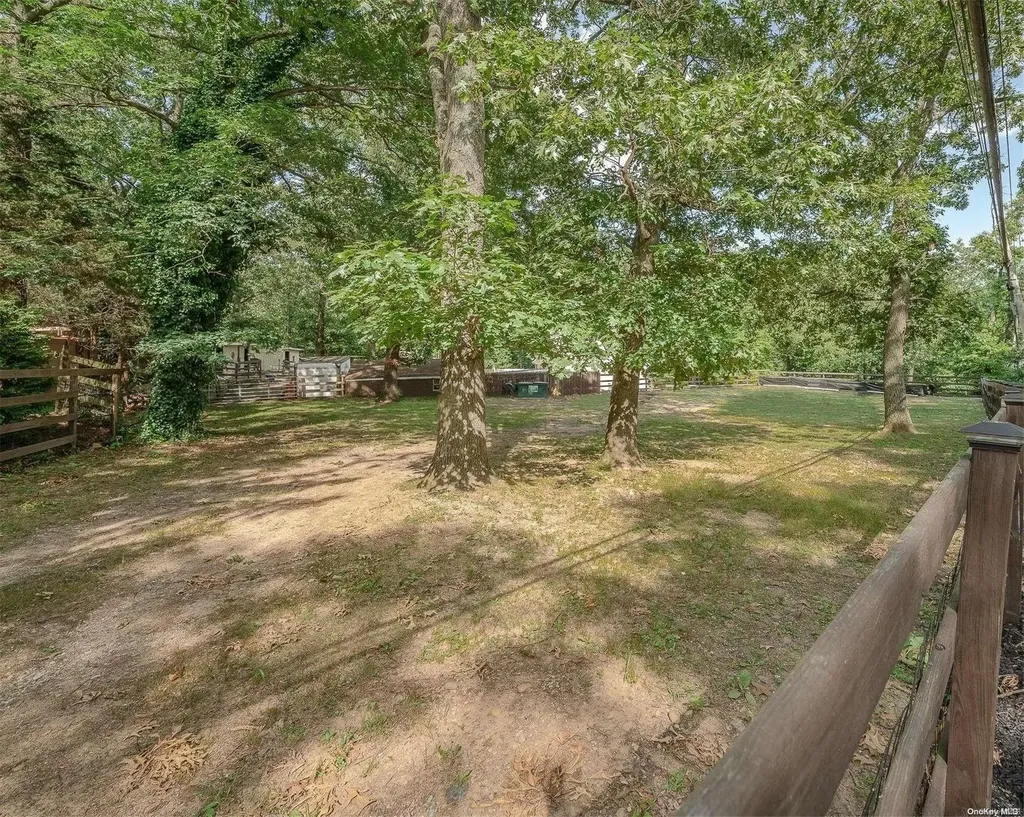45 Croft Lane Smithtown NY 11787
