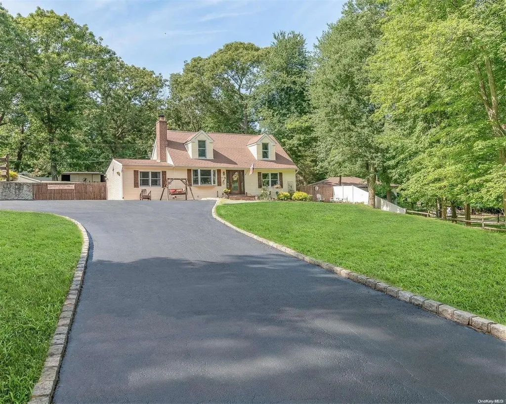 45 Croft Lane Smithtown NY 11787