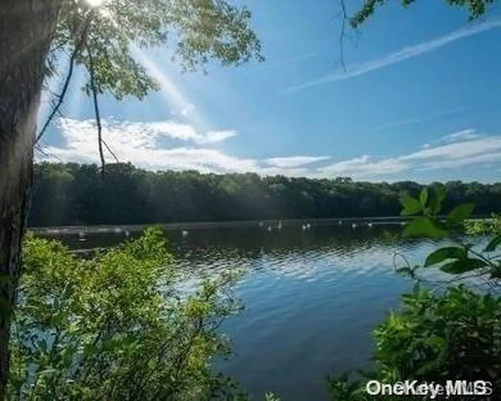 45 Croft Lane Smithtown NY 11787