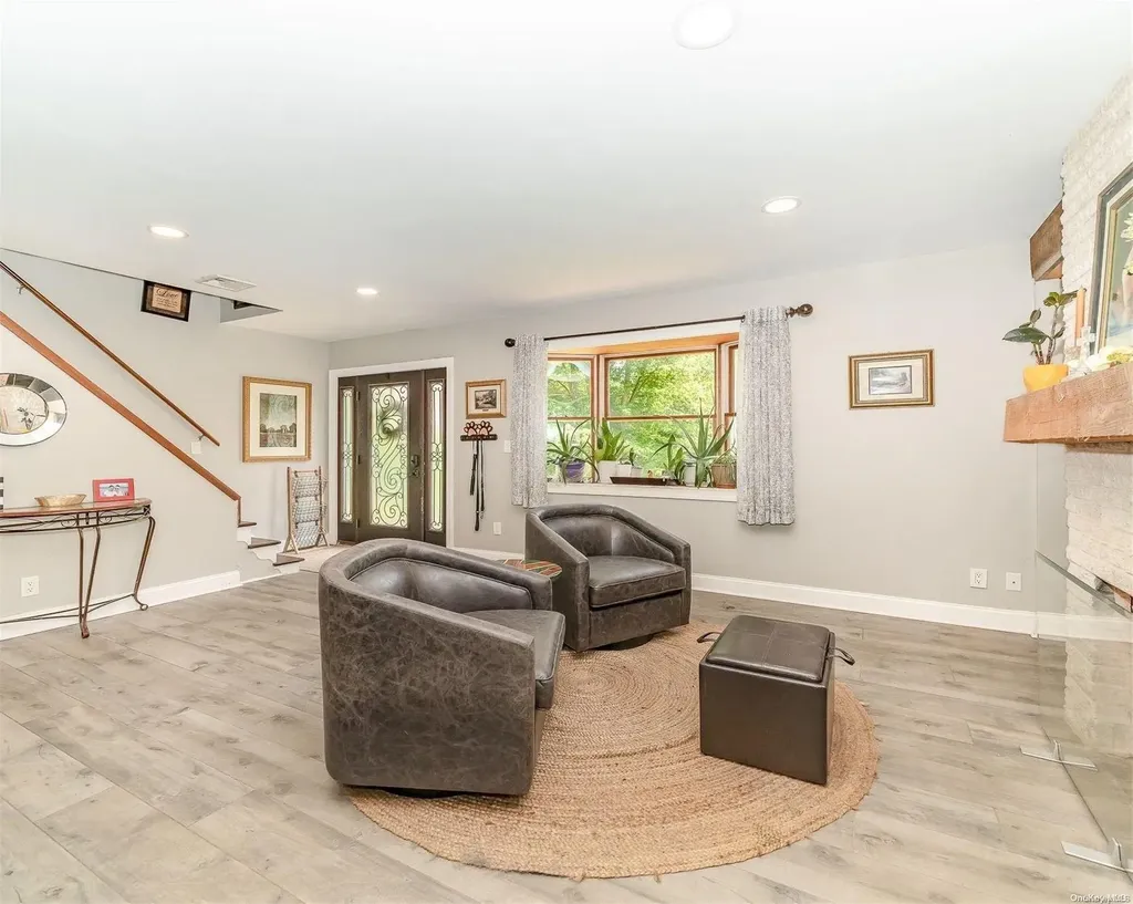 45 Croft Lane Smithtown NY 11787