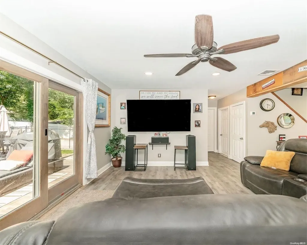 45 Croft Lane Smithtown NY 11787