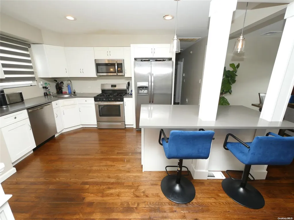120 Coolidge Avenue Amity Harbor NY 11701