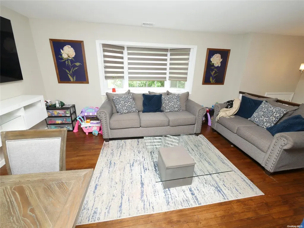120 Coolidge Avenue Amity Harbor NY 11701