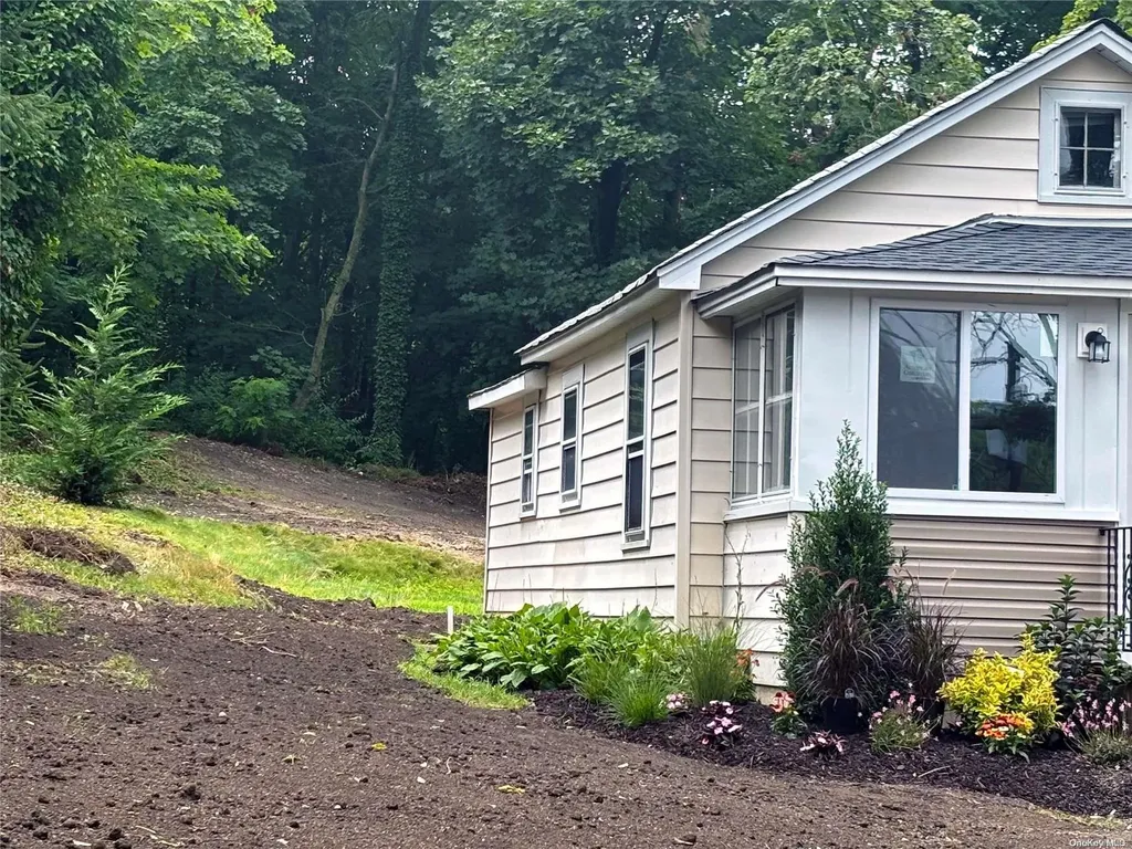 8 Poplar Place Cold Spring Harbor NY 11724