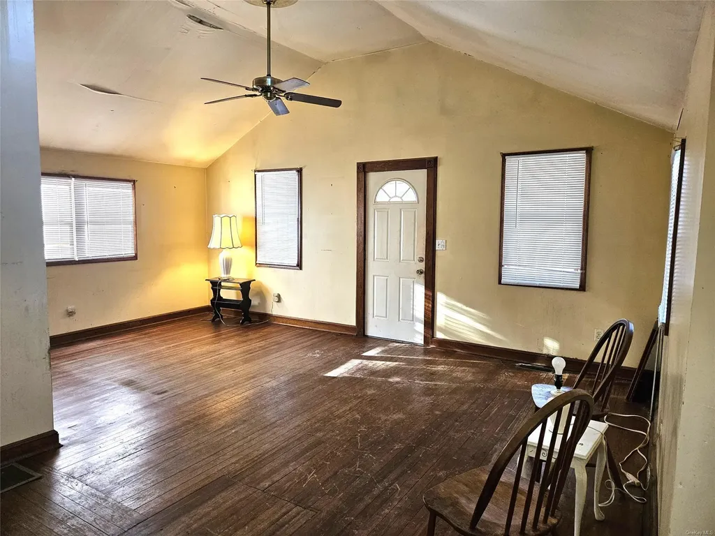 30 Park Street Blue Point NY 11715