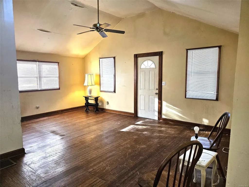 30 Park Street Blue Point NY 11715