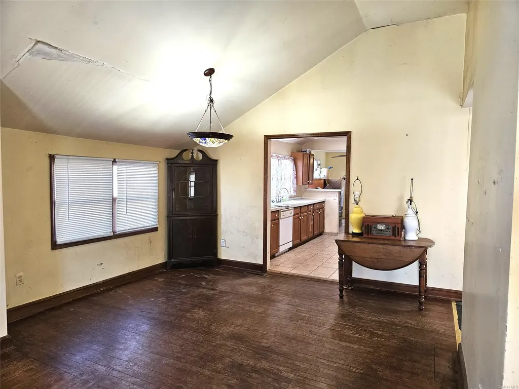 30 Park Street Blue Point NY 11715