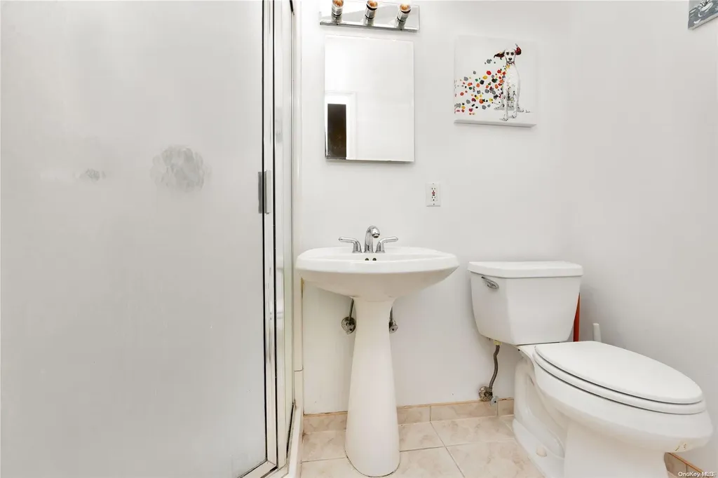 60 Jarvis Place Lynbrook NY 11563