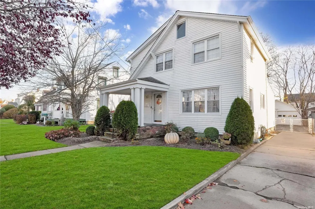 60 Jarvis Place Lynbrook NY 11563