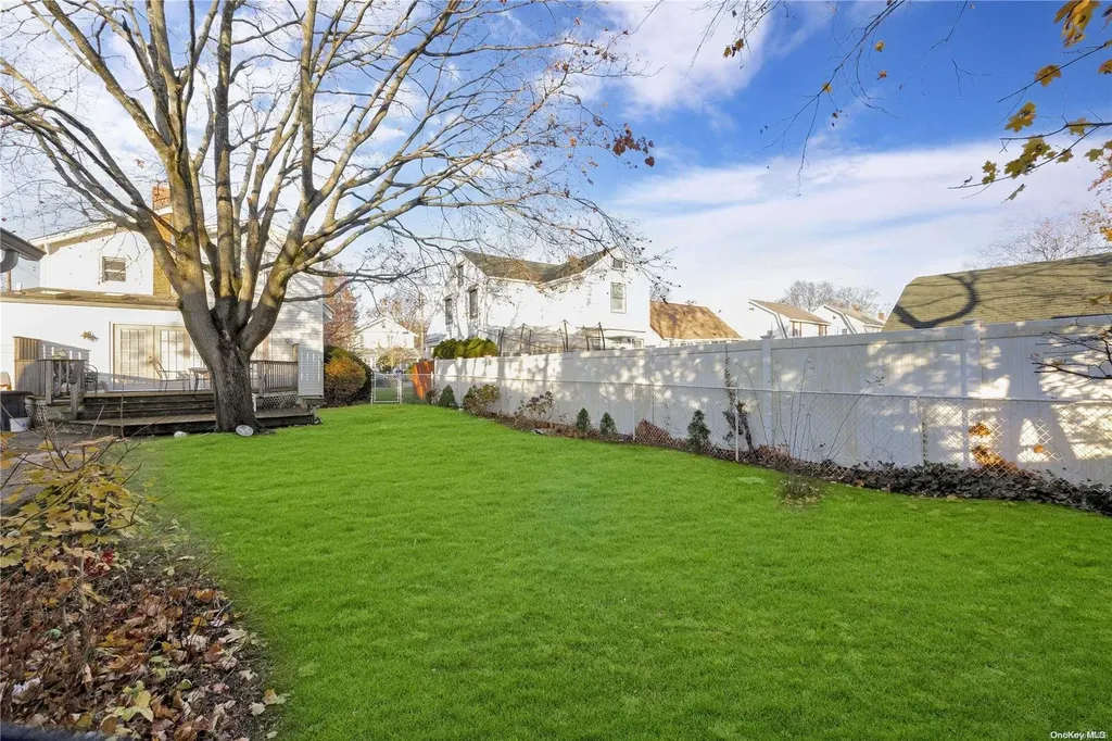 60 Jarvis Place Lynbrook NY 11563