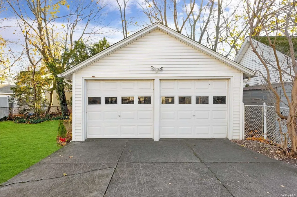 60 Jarvis Place Lynbrook NY 11563
