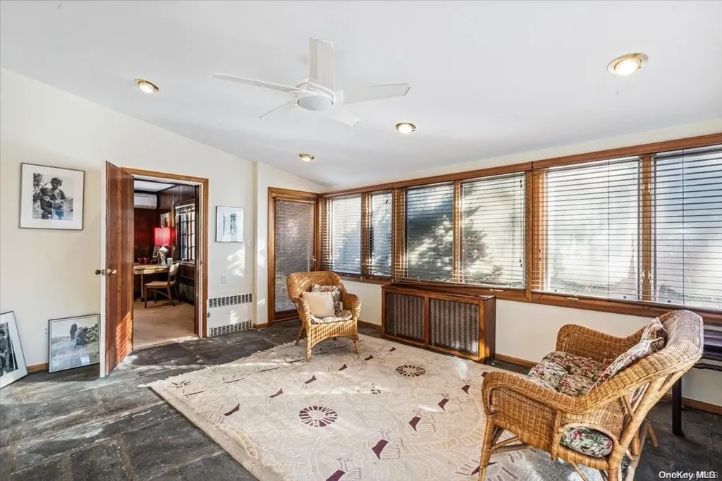 44 Arleigh Road Great Neck NY 11021