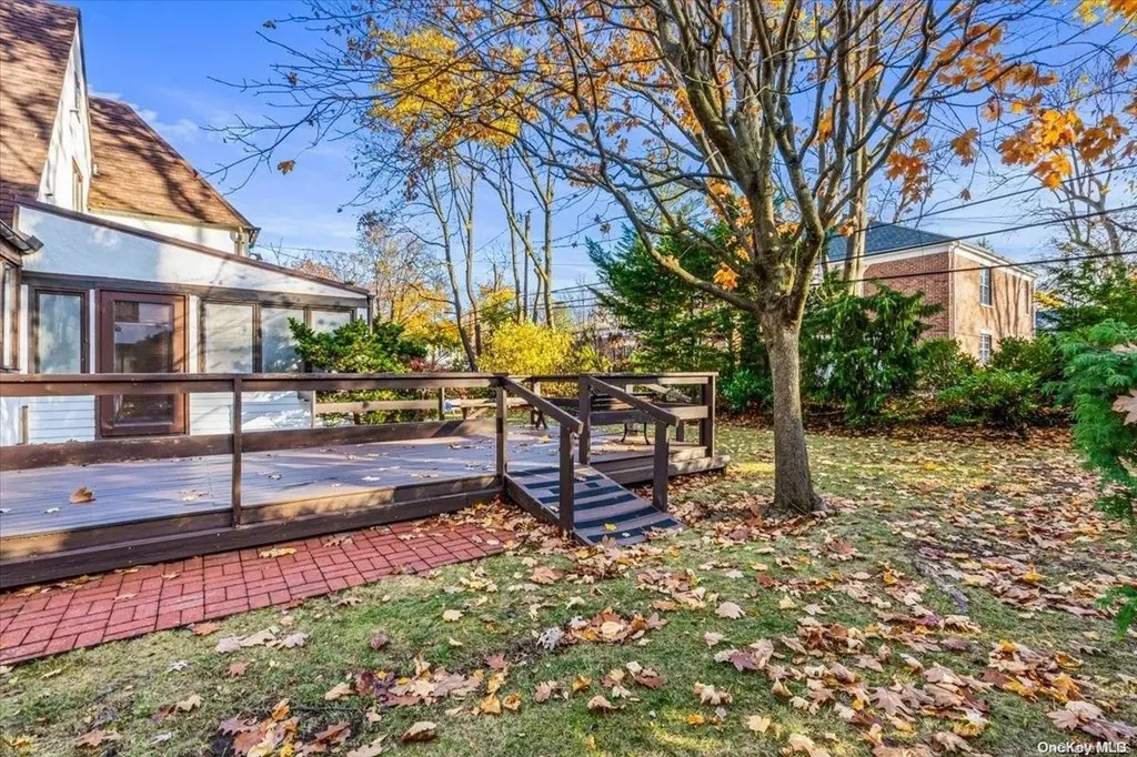 44 Arleigh Road Great Neck NY 11021