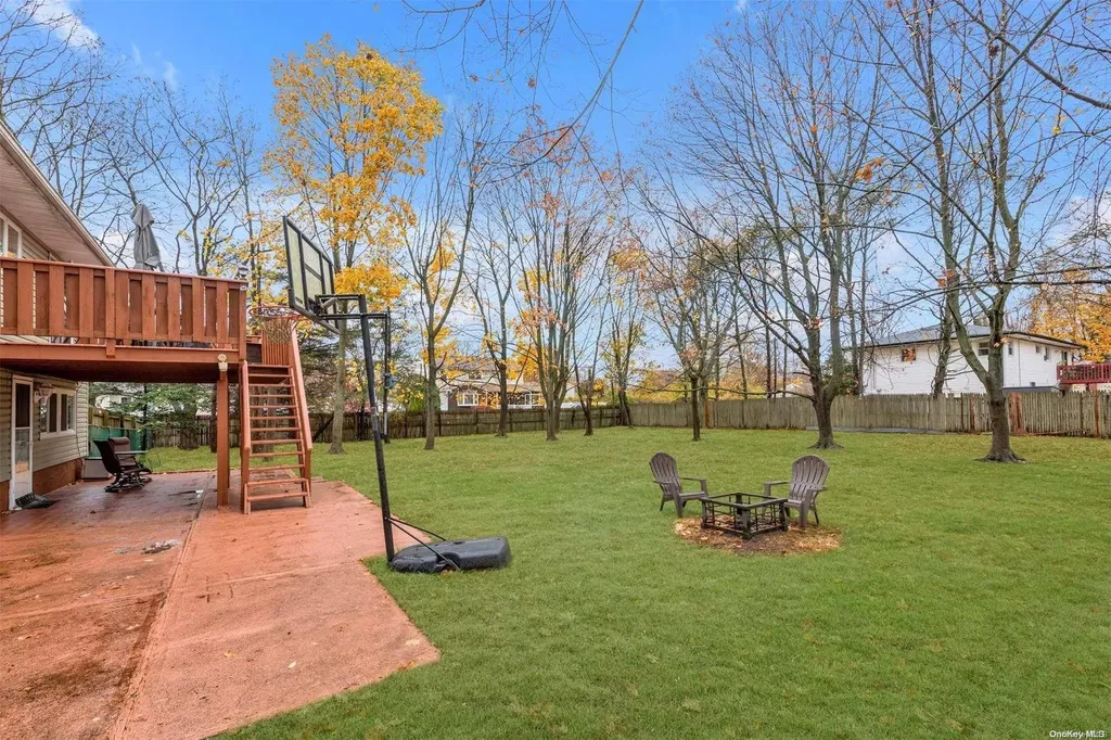 221 Locust Drive Bay Shore NY 11706