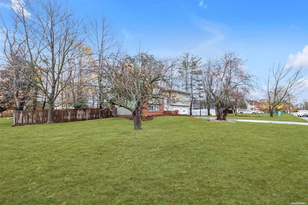 221 Locust Drive Bay Shore NY 11706
