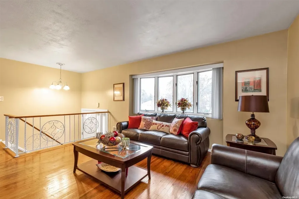 221 Locust Drive Bay Shore NY 11706