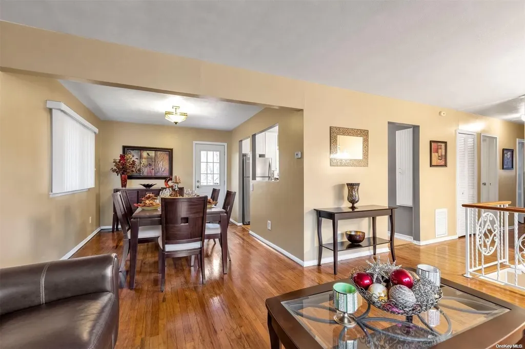 221 Locust Drive Bay Shore NY 11706