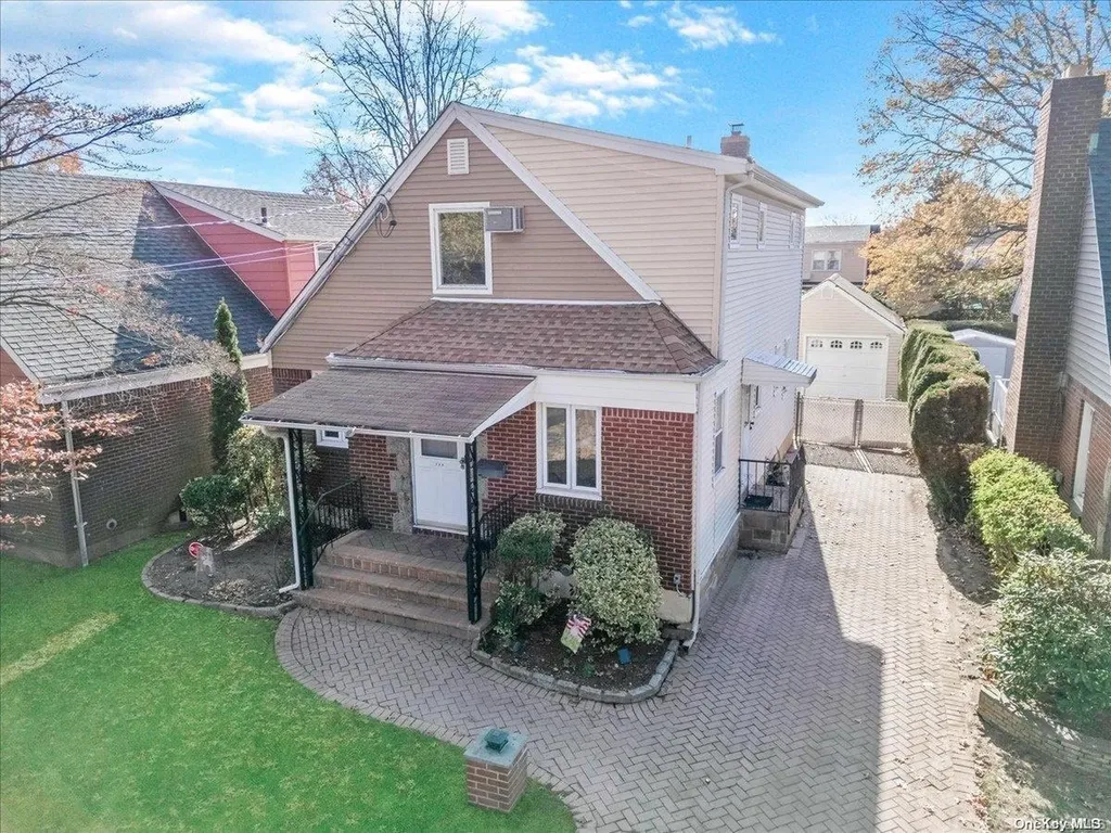 706 6th Avenue New Hyde Park NY 11040