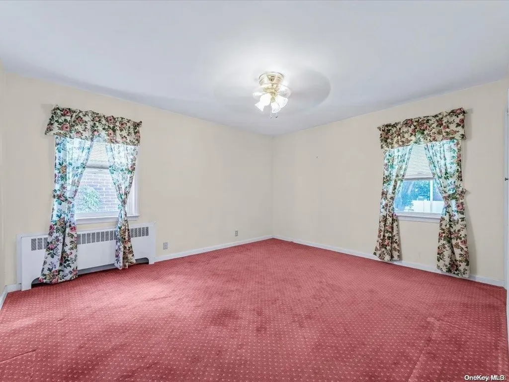 706 6th Avenue New Hyde Park NY 11040