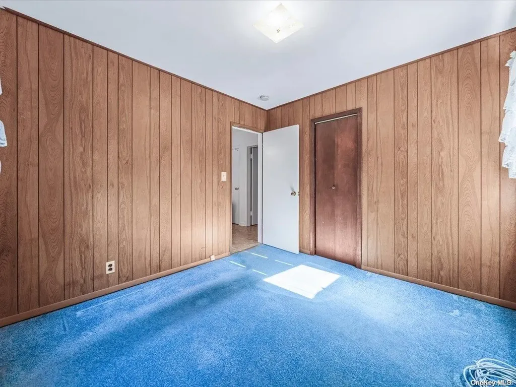 706 6th Avenue New Hyde Park NY 11040