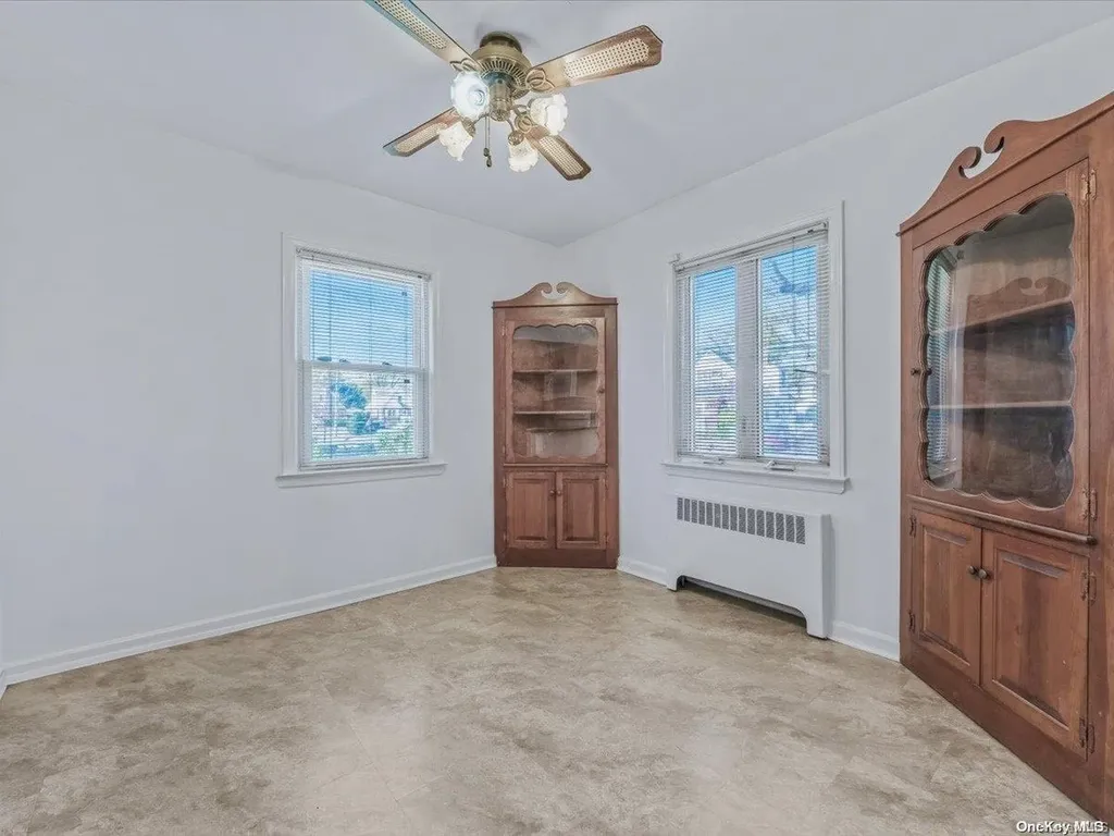 706 6th Avenue New Hyde Park NY 11040