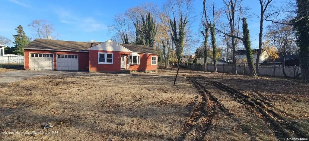 27 Lyman Road East Patchogue NY 11772