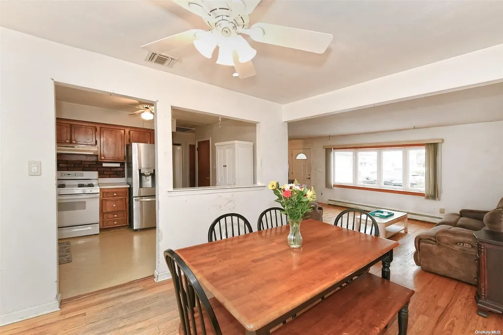 3526 Union Boulevard East Islip NY 11730