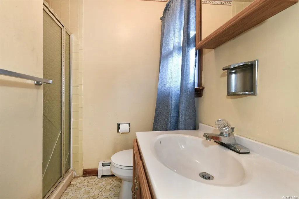 3526 Union Boulevard East Islip NY 11730