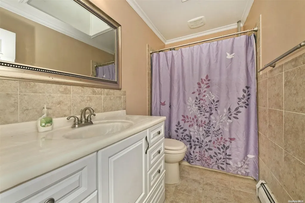 3526 Union Boulevard East Islip NY 11730