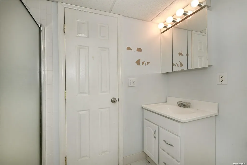 3526 Union Boulevard East Islip NY 11730