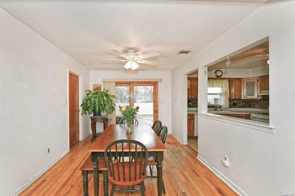 3526 Union Boulevard East Islip NY 11730