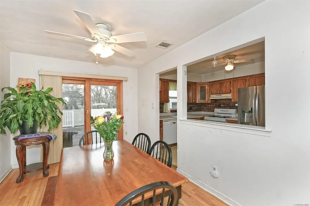 3526 Union Boulevard East Islip NY 11730