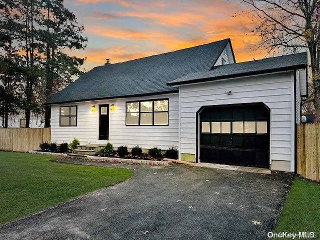 48 Arrowhead Drive Shirley NY 11967