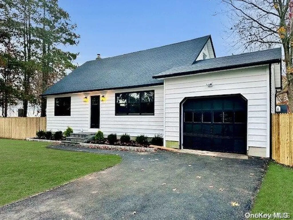 48 Arrowhead Drive Shirley NY 11967