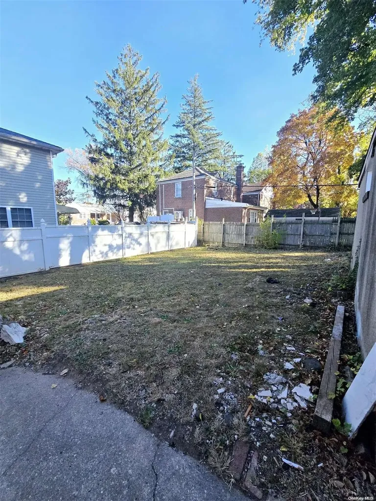 190 Vandervilt Avenue Staten Island NY 10304