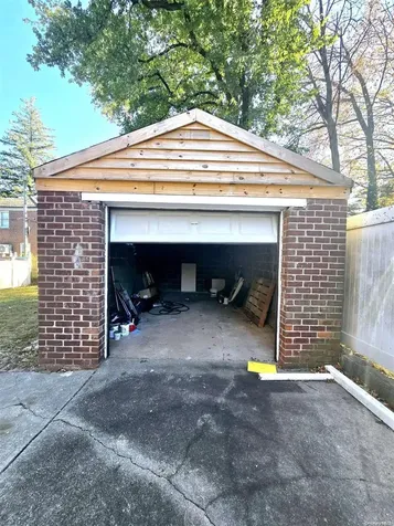 190 Vandervilt Avenue Staten Island NY 10304