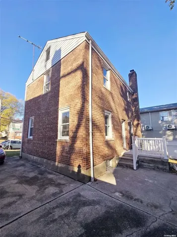 190 Vandervilt Avenue Staten Island NY 10304