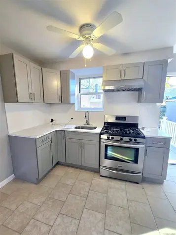 190 Vandervilt Avenue Staten Island NY 10304