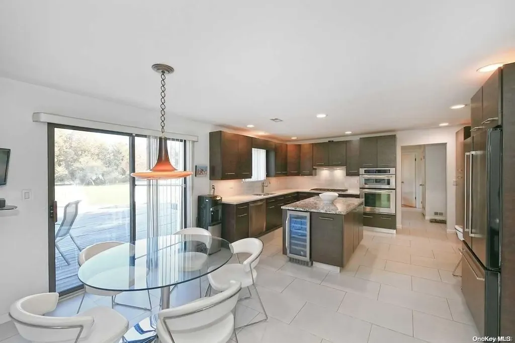 14 Swarthmore Lane Dix Hills NY 11746