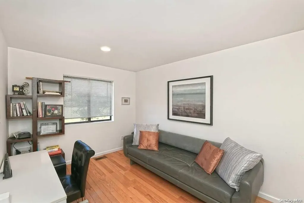 14 Swarthmore Lane Dix Hills NY 11746