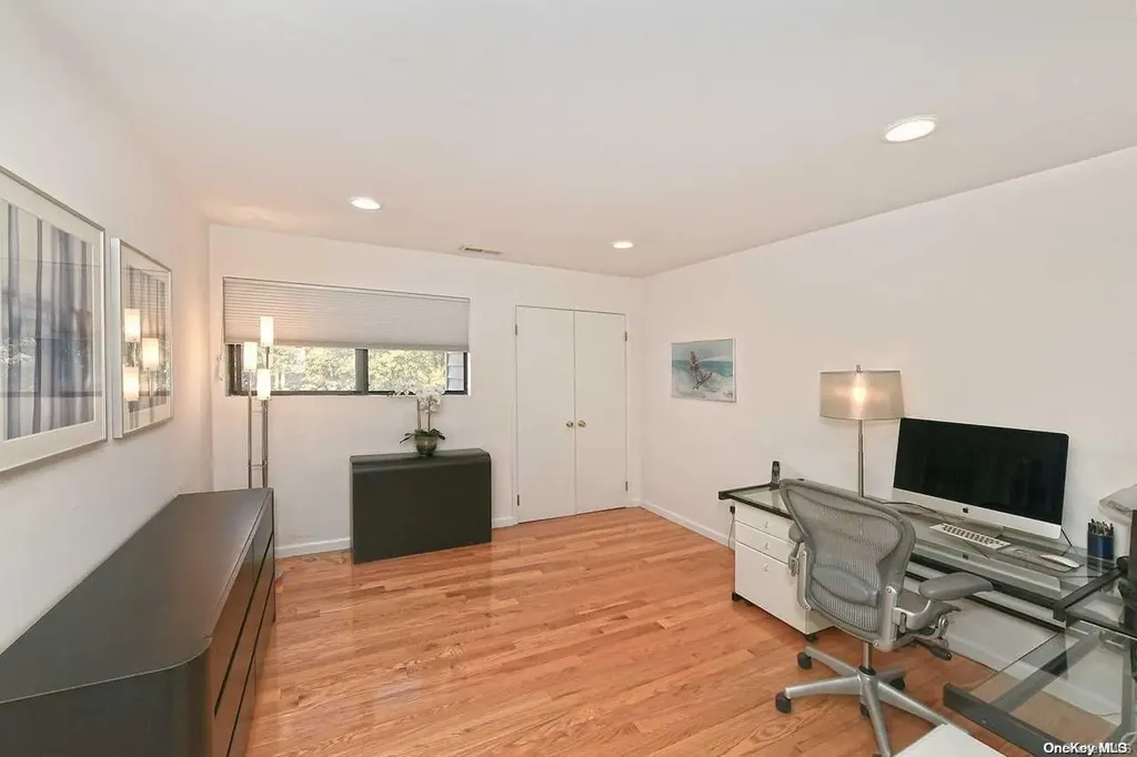 14 Swarthmore Lane Dix Hills NY 11746