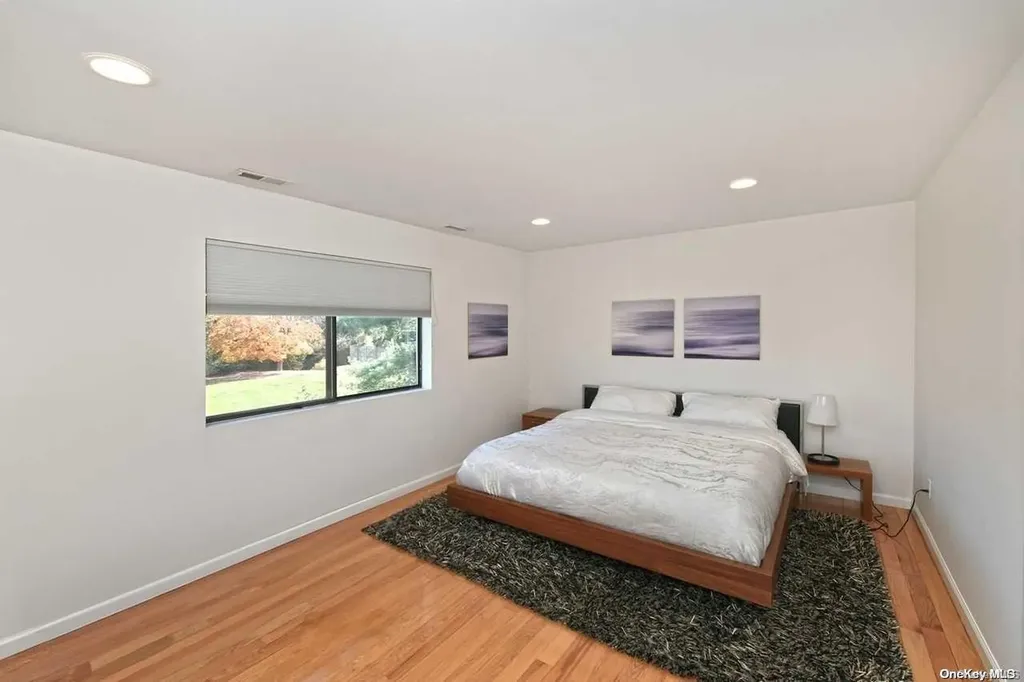 14 Swarthmore Lane Dix Hills NY 11746