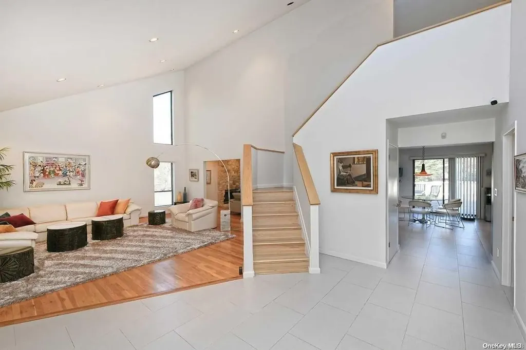 14 Swarthmore Lane Dix Hills NY 11746