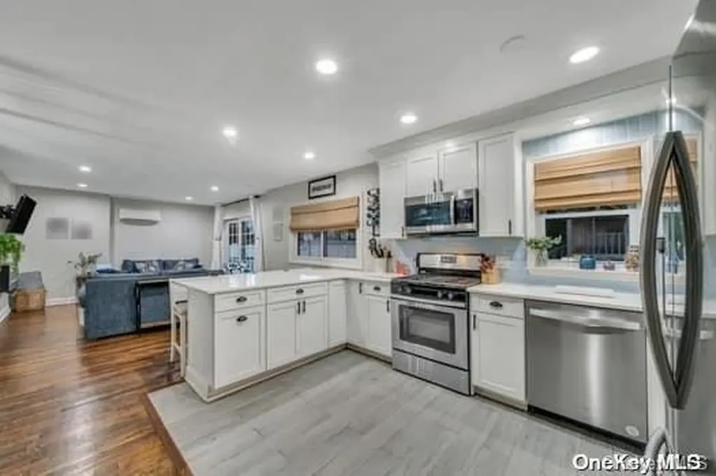 1079 Thompson Drive Bay Shore NY 11706