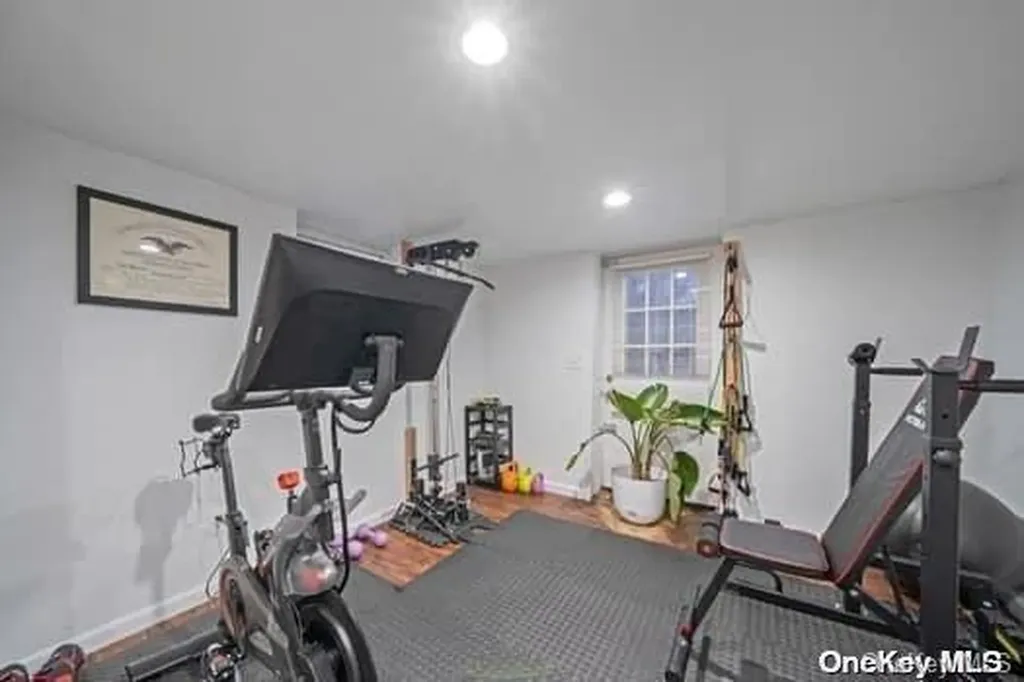 1079 Thompson Drive Bay Shore NY 11706